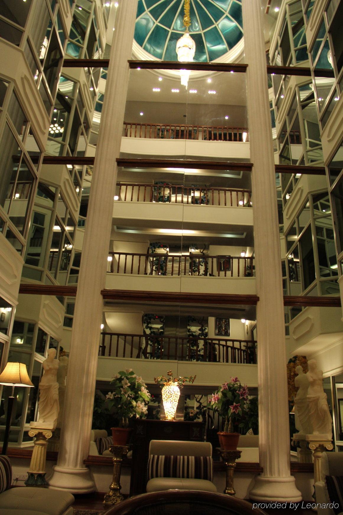 R.J.Resorts Darjeeling  Interior foto